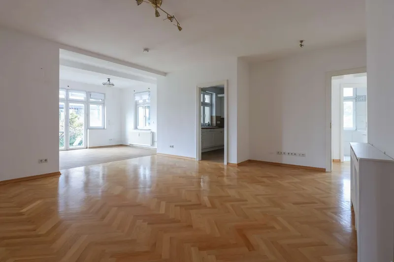 Attraktive 4-Zimmer-Wohnung mit 145 qm und eigenem Garten auf der Mohriner Alllee — photo 1